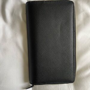Black  binder  Wallet
